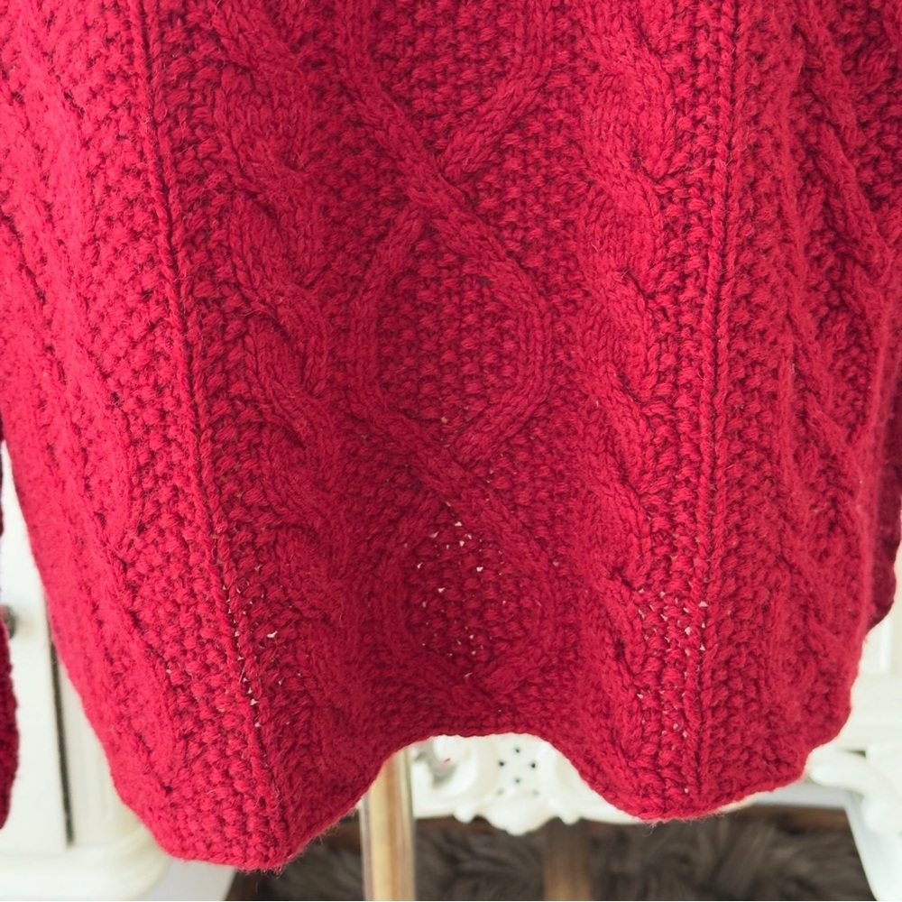 Vintage Red J. Crew Hand Knit Chunky
Cable Knit Lambswool Sweater Jumper - Picture 6 of 9